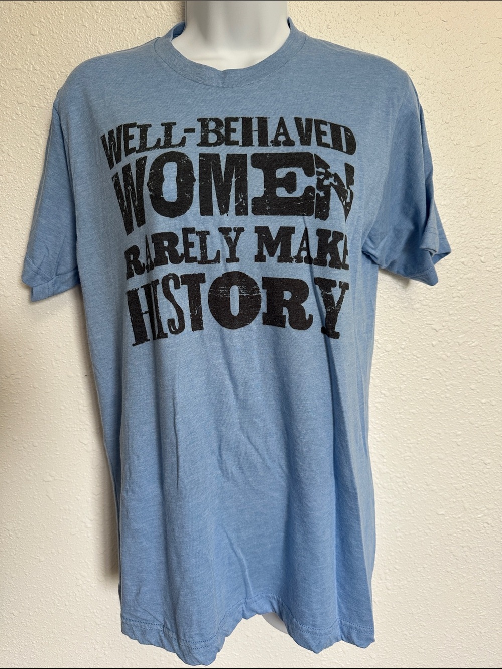 Light Blue Graphic Crewneck Tee Size Medium